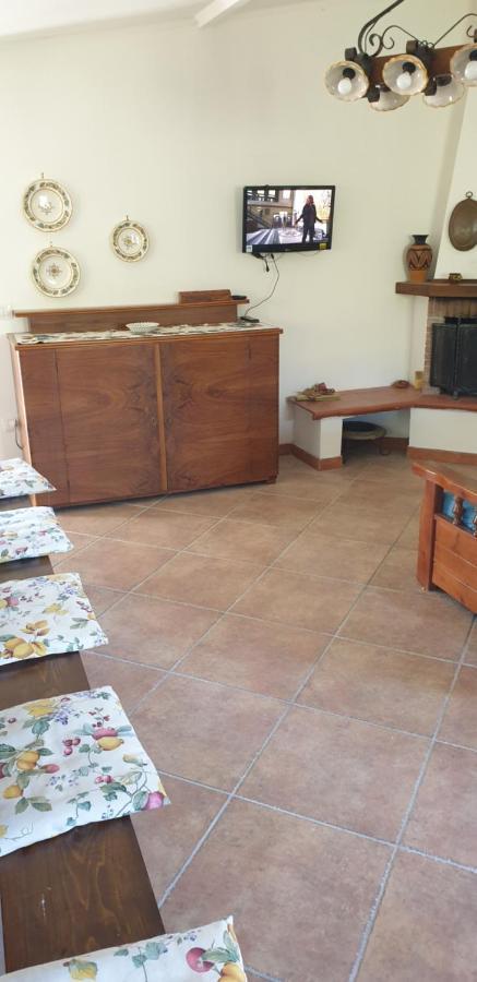 הוילה פיידימונטה אטנאו Casa Vacanza Etna Evergreen מראה חיצוני תמונה