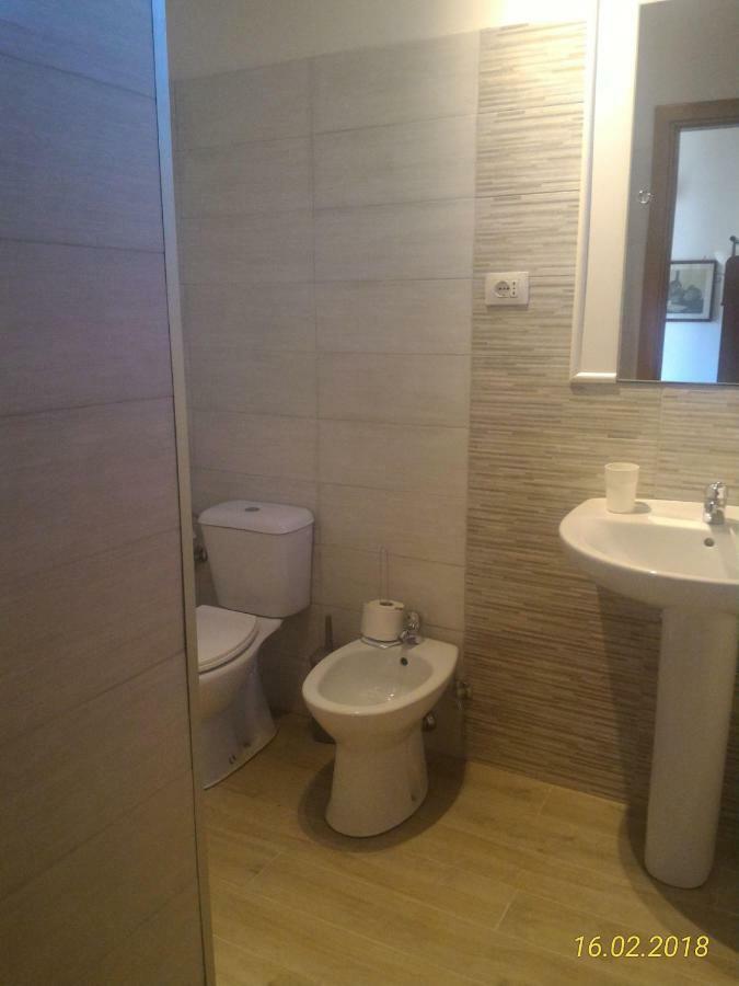 הוילה פיידימונטה אטנאו Casa Vacanza Etna Evergreen מראה חיצוני תמונה